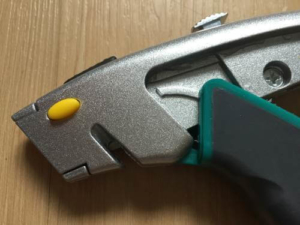 kordelschneider-bei-cuttermesser